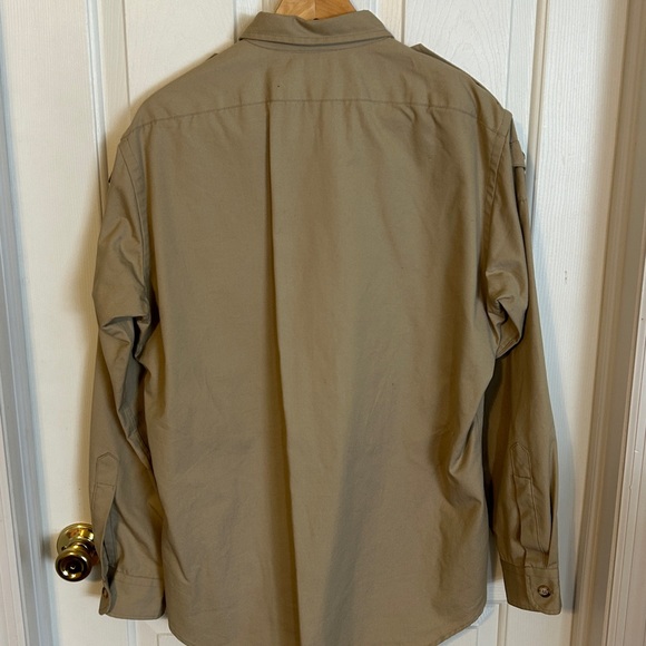 Willis & Geiger Men's Khaki hunting Shirt.Size L.Preowned, good condition - Picture 5 of 15